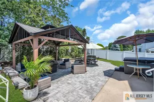25 Fanwood Dr, Sayreville, NJ 08872 - Photo 30