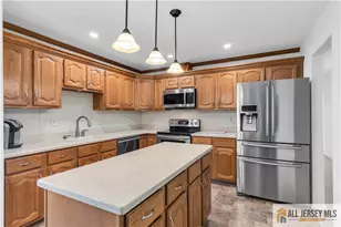 13 Betsy Ross Dr, Monroe Township, NJ 08831 - Photo 18