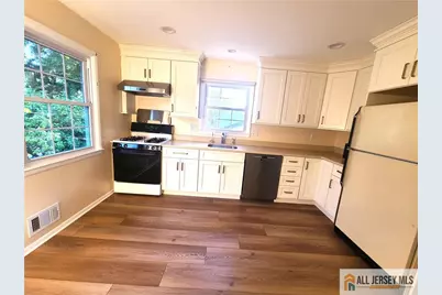 8 Windy Hill Road, Metuchen, NJ 08840 - Photo 14