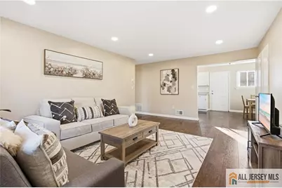 609 N Oaks Boulevard, North Brunswick Township, NJ 08902 - Photo 4