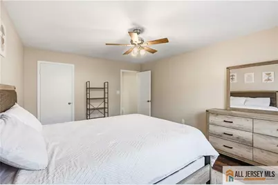 609 N Oaks Boulevard, North Brunswick Township, NJ 08902 - Photo 12