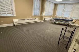 471 Lawrie St, Perth Amboy, NJ 08861 - Photo 6
