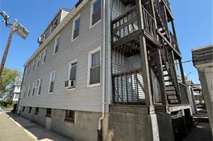 471 Lawrie St, Perth Amboy, NJ 08861 - Photo 4