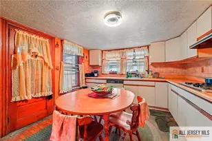 531 Penn St, Perth Amboy, NJ 08861 - Photo 10