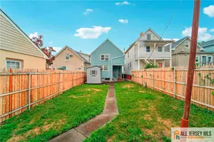 531 Penn St, Perth Amboy, NJ 08861 - Photo 24