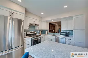 254 Teasdale Pl, Morganville, NJ 07751 - Photo 4