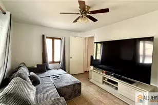 70 Spring St, Woodbridge Township, NJ 07095 - Photo 16