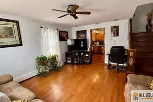70 Spring St, Woodbridge Township, NJ 07095 - Photo 4