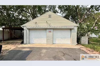 [Address not provided], Woodbridge Township, NJ 07095 - Photo 20