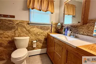 70 Spring St, Woodbridge Township, NJ 07095 - Photo 10
