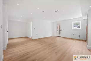 291 New York Ave, Jersey City, NJ 07307 - Photo 18