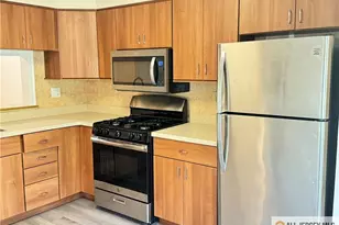 3606 Cricket Cir, Edison, NJ 08820 - Photo 4