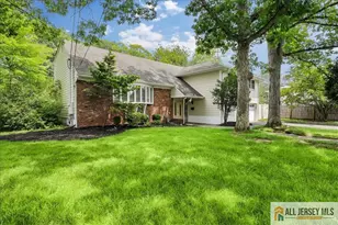 15 Moraine Rd, Edison, NJ 08820 - Photo 2