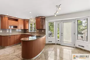 15 Moraine Rd, Edison, NJ 08820 - Photo 16