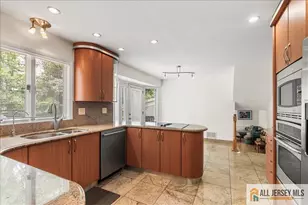 15 Moraine Rd, Edison, NJ 08820 - Photo 18