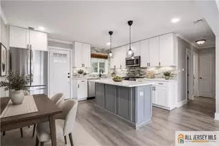 45 Foyer St, Edison, NJ 08817 - Photo 8