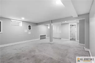 45 Foyer St, Edison, NJ 08817 - Photo 32