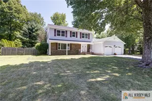 32 Ellmyer Rd, Edison, NJ 08820 - Photo 2