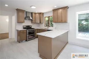 32 Ellmyer Rd, Edison, NJ 08820 - Photo 4