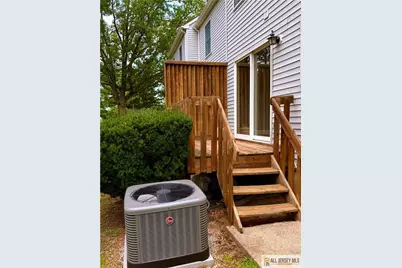 86 Wilton Avenue NE #403, Middlesex, NJ 08846 - Photo 8