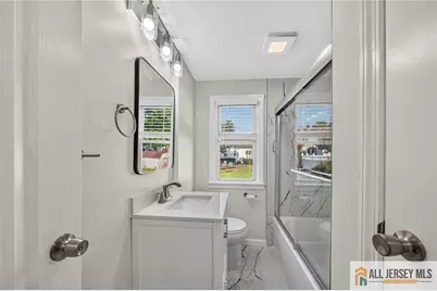 [Address not provided], Hamilton Township, NJ 08609 - Photo 8