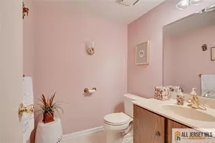 117 Kingsberry Dr, Franklin Township, NJ 08873 - Photo 16