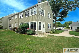 264 Middlebury Ln, Monroe Township, NJ 08831 - Photo 2