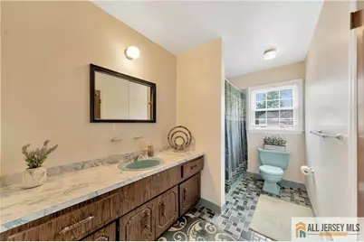 6 Sherry Court, Edison, NJ 08820 - Photo 18