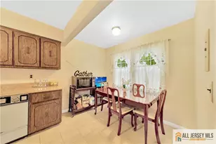 6 Sherry Ct, Edison, NJ 08820 - Photo 8