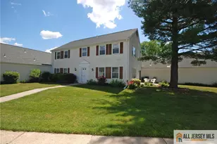 220 Manchester Ln, Monroe Township, NJ 08831 - Photo 4