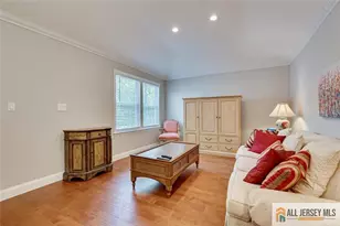32 John Adams Ct, Monroe Township, NJ 08831 - Photo 10
