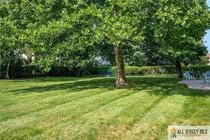8 Dov Pl, South Brunswick Township, NJ 08824 - Photo 20