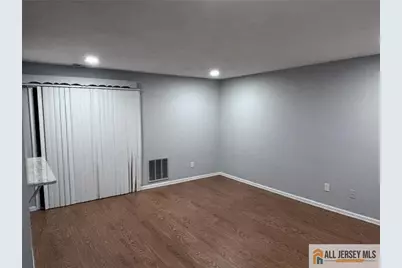 103 Woodbridge Common #103, Iselin, NJ 08830 - Photo 4
