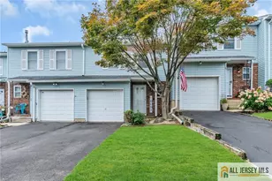 44 Hickory Ct, Jamesburg, NJ 08831 - Photo 1