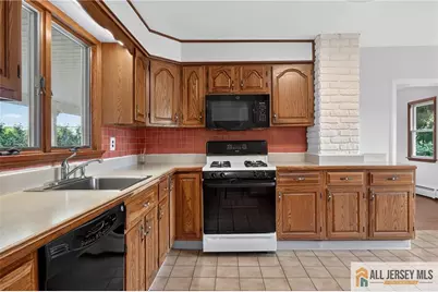 226 Gravel Hill Road, Monroe Township, NJ 08831 - Photo 12