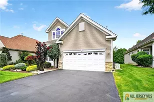 15 Monarch Rd, Monroe Township, NJ 08831 - Photo 2