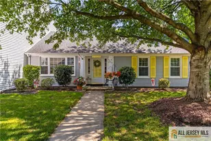74 Amherst Ln, Monroe Township, NJ 08831 - Photo 2