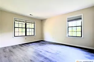 1211 Woodhaven Dr, Edison, NJ 08817 - Photo 8