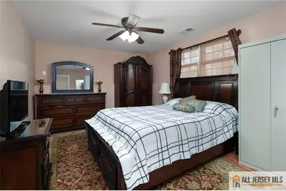 2025 Oak Tree Road, Edison, NJ 08820 - Photo 16