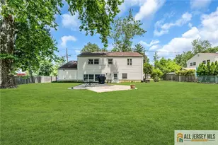 499 Old Stage Rd, Spotswood, NJ 08884 - Photo 2