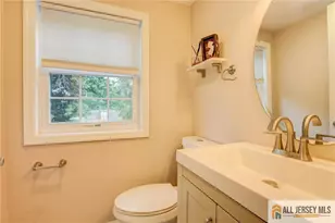 27 5th St, Sayreville, NJ 08872 - Photo 22