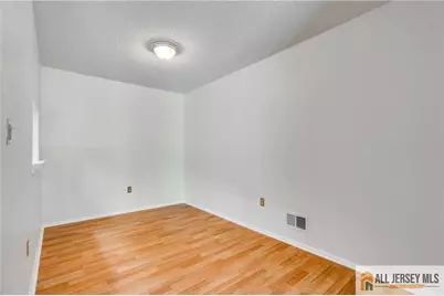 35 Brighton Way, North Brunswick Township, NJ 08902 - Photo 4