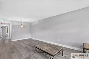 4 James Madison Ct, Monroe Township, NJ 08831 - Photo 8