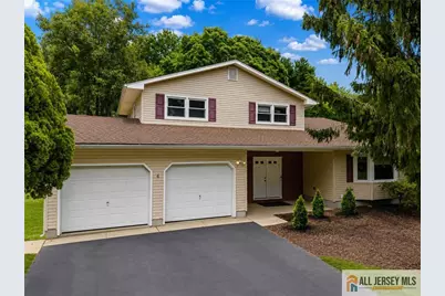 4 Alexander Road, East Brunswick Township, NJ 08816 - Photo 2