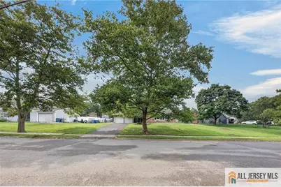 32 Lebed Drive, Franklin Township, NJ 08873 - Photo 22