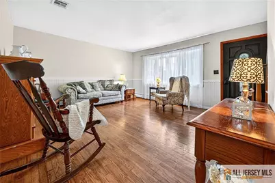 20 Thompson Avenue, Fords, NJ 08863 - Photo 8