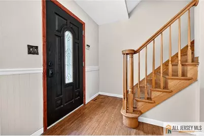 20 Thompson Avenue, Fords, NJ 08863 - Photo 8