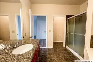 105 Regency Pl, Woodbridge Township, NJ 07095 - Photo 20