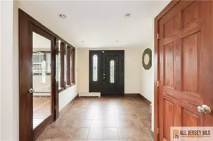 525 Shirley Pkwy, Piscataway Township, NJ 08854 - Photo 4