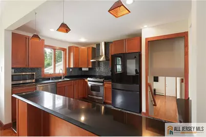 525 Shirley Parkway, Piscataway Township, NJ 08854 - Photo 18